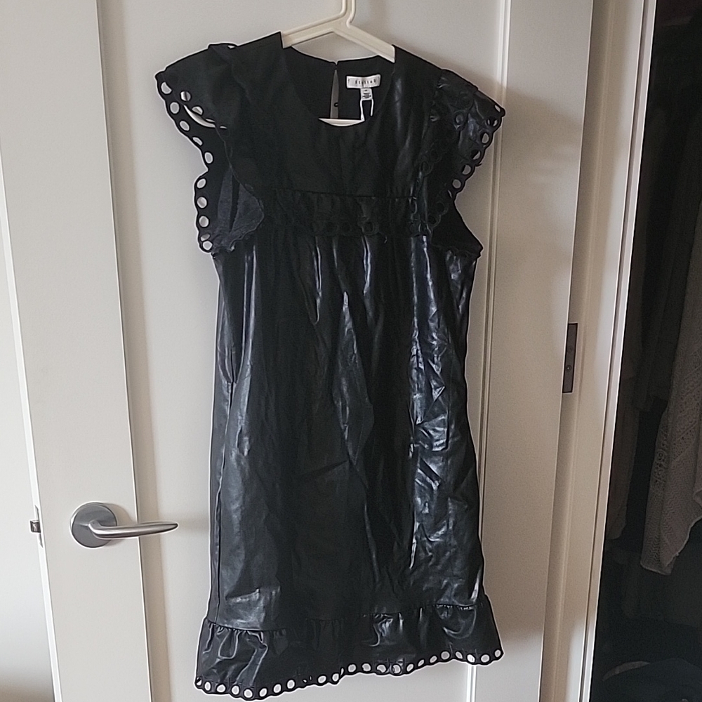 Stellah Black Ruffle Sleeve Mini Dress